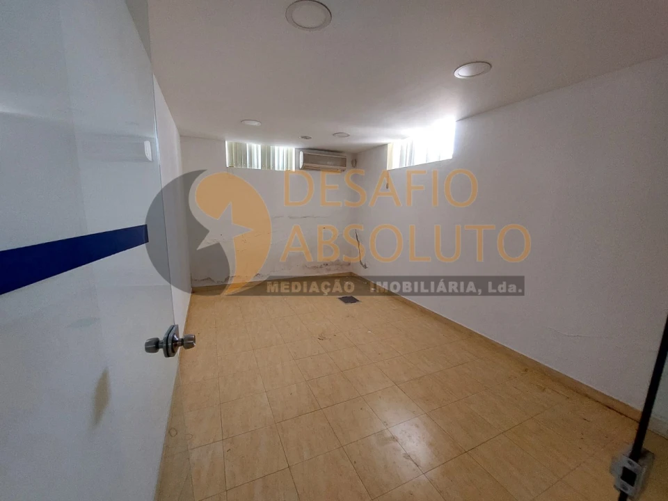 Garagem para Venda em Setubal (São Sebastião) Foto 13