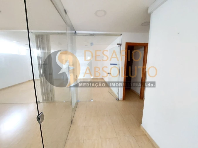 Garagem para Venda em Setubal (São Sebastião) Foto 7