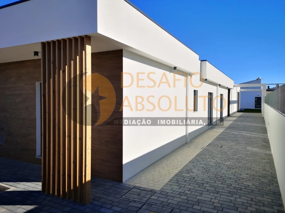 Moradia T4 para Venda em Fernao Ferro Foto 18