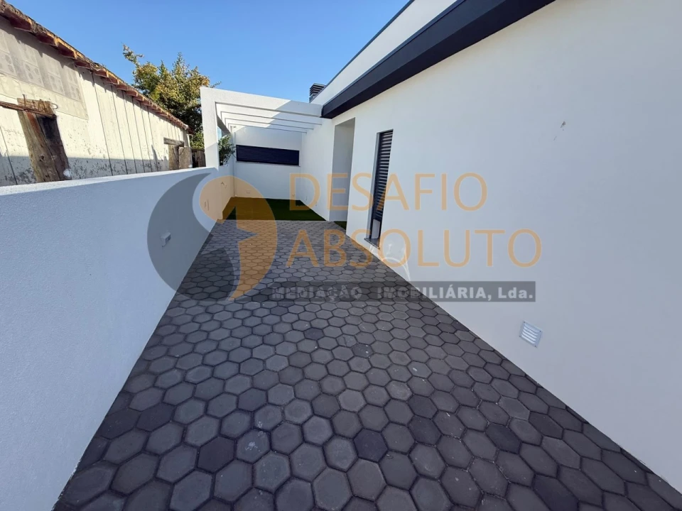 Moradia T4 para Venda em Fernao Ferro Foto 9