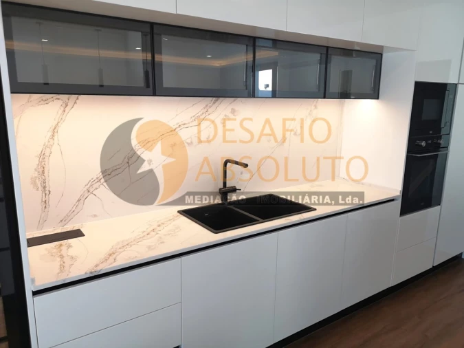 Moradia T4 para Venda em Fernao Ferro Foto 23