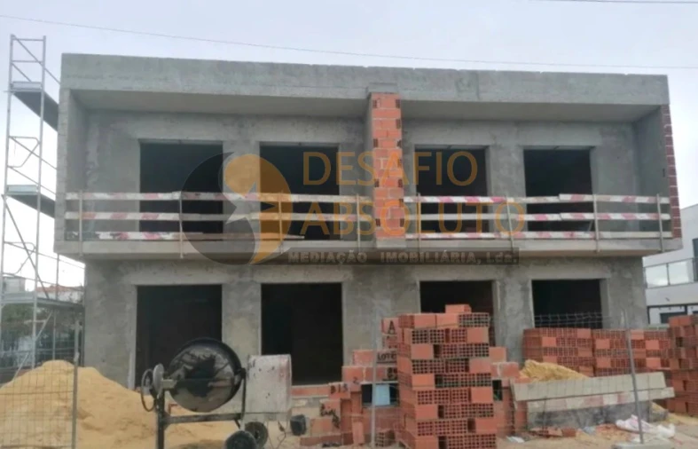 Moradia T4 para Venda em Fernao Ferro Foto 12