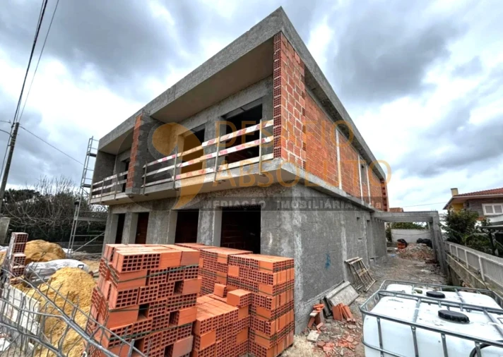 Moradia T4 para Venda em Fernao Ferro Foto 13