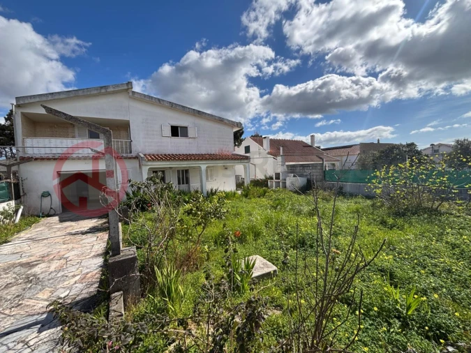 Moradia T4 para Venda em Sesimbra (Castelo) Foto 1
