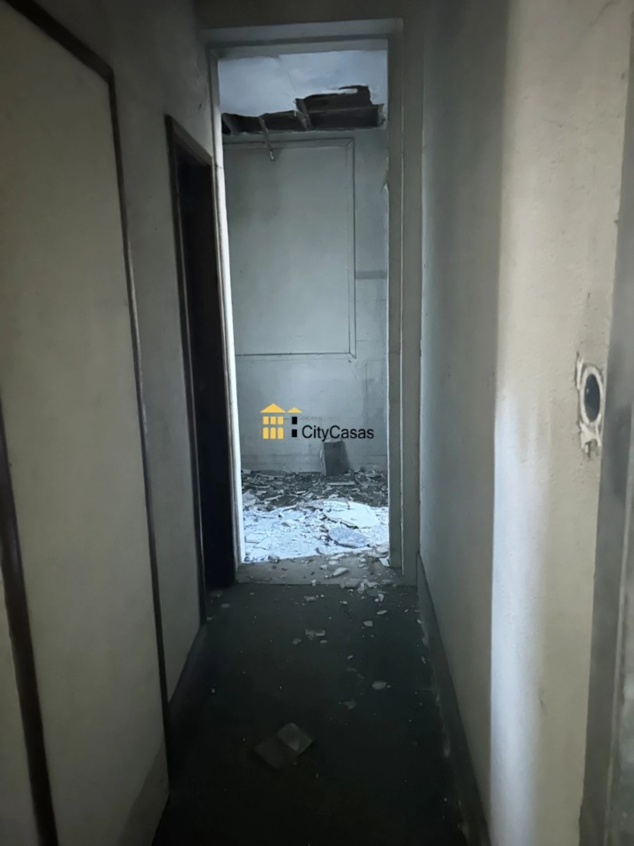 Prédio para Venda em Milheiros Foto 10