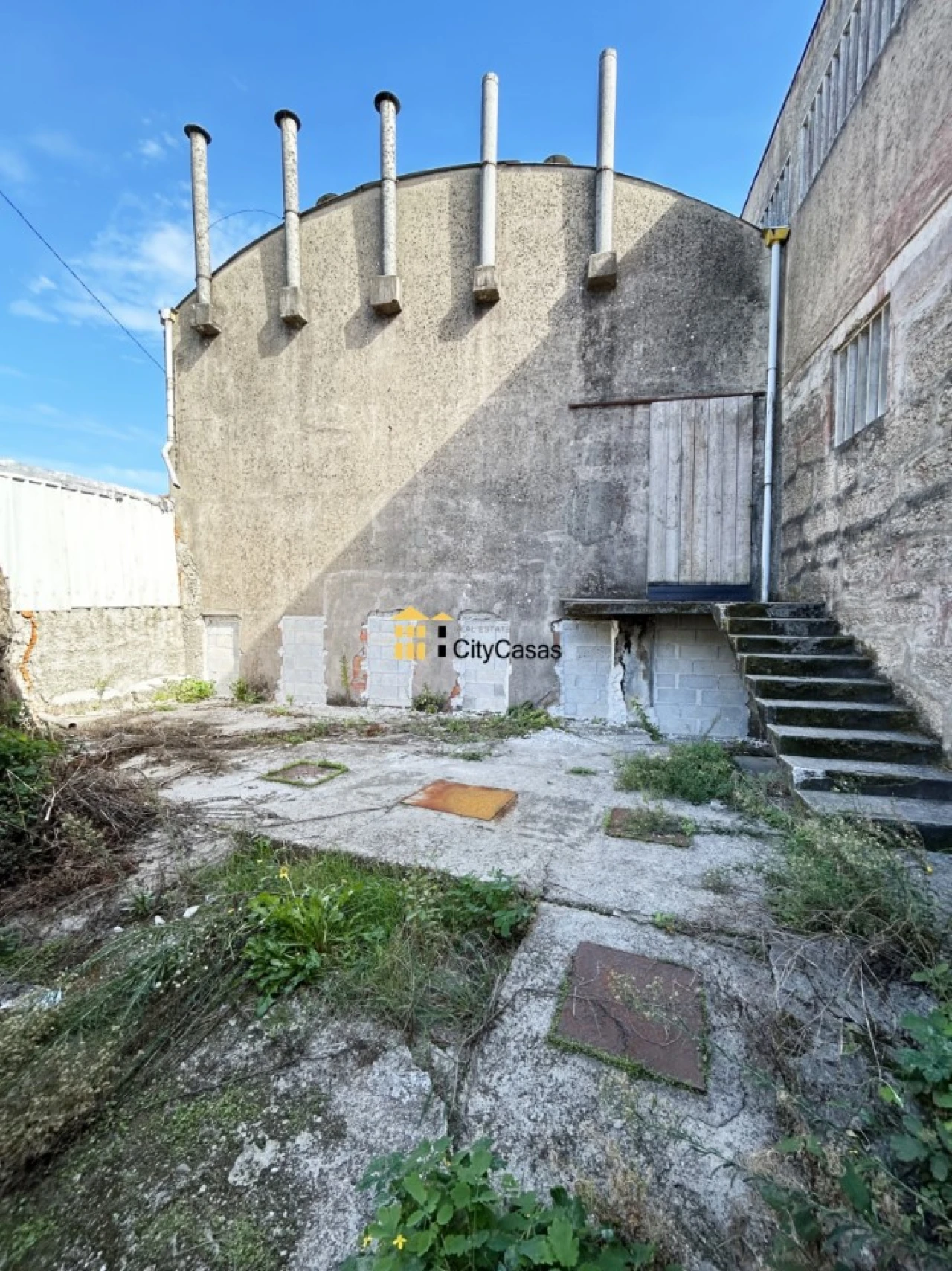 Prédio para Venda em Milheiros Foto 4