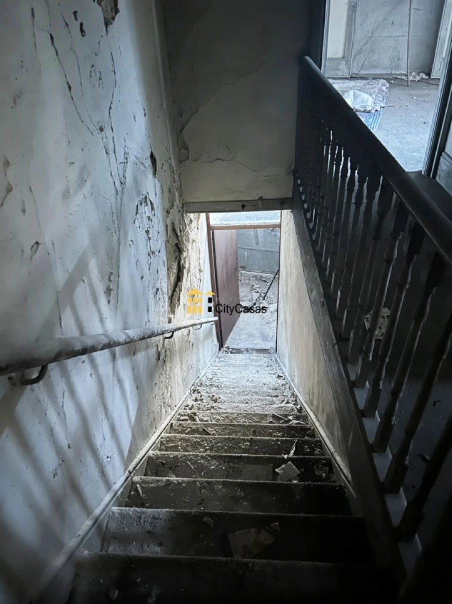 Prédio para Venda em Milheiros Foto 12