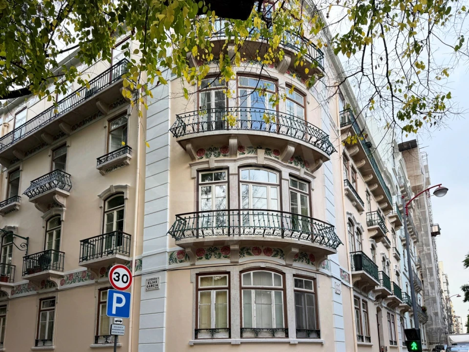 Apartamento T5 para Venda em Avenidas Novas Foto 52