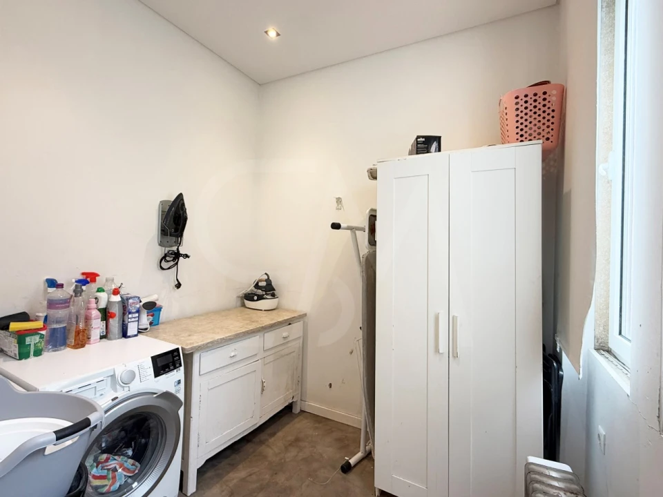Apartamento T5 para Venda em Avenidas Novas Foto 48
