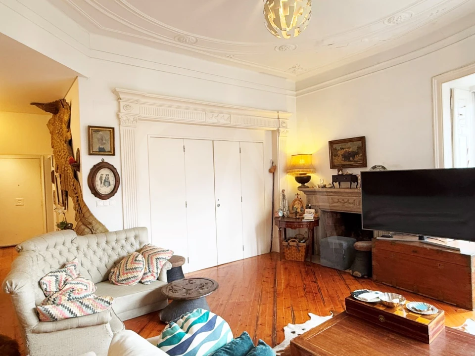 Apartamento T5 para Venda em Avenidas Novas Foto 3