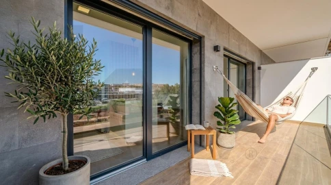 Apartamento T2 para Venda em Oeiras e São Julião da Barra, Paço de Arcos e Caxias