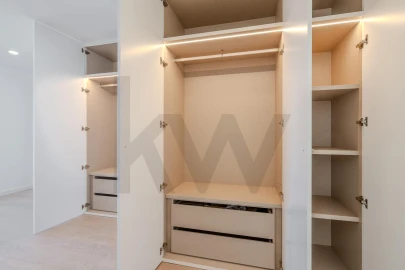 Apartamento T2 para Venda em Oeiras e São Julião da Barra, Paço de Arcos e Caxias