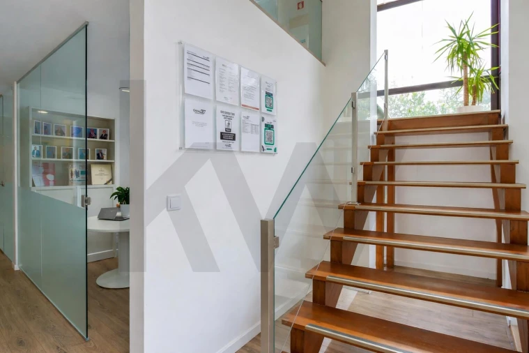 Escritório para Venda em Sacavém e Prior Velho Foto 9