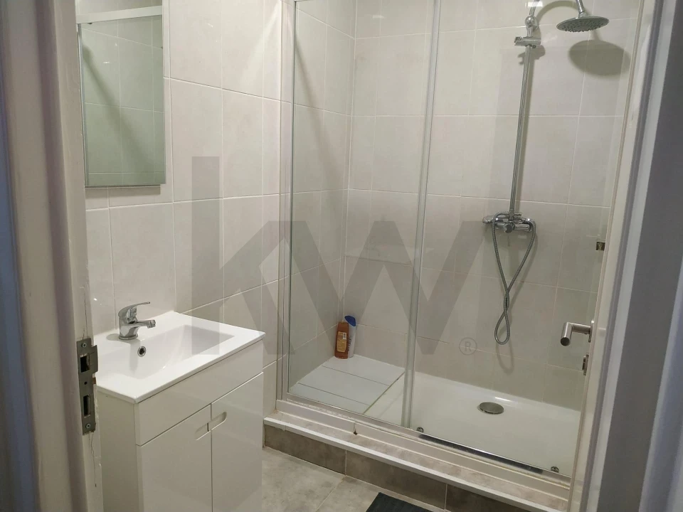Apartamento T9 para Venda em Santo António Foto 12