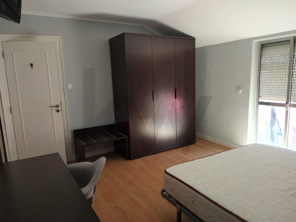 Apartamento T9 para Venda em Santo António Foto 16