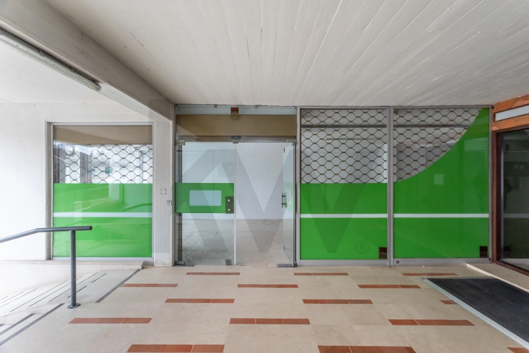 Loja para Arrendamento em Cascais e Estoril Foto 3