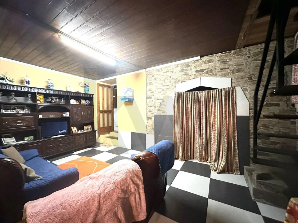 Moradia T2 para Venda em Covoada Foto 6