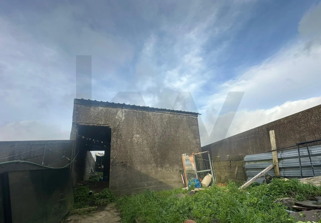 Moradia T2 para Venda em Covoada Foto 12