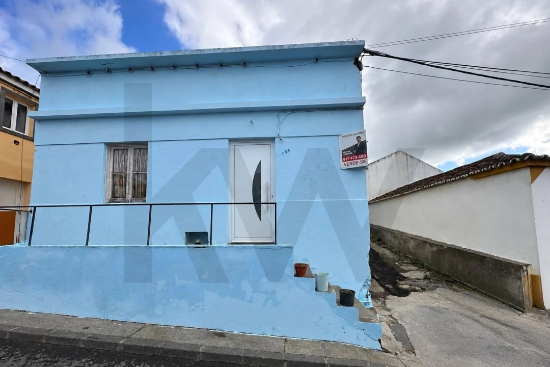 Moradia T2 para Venda em Covoada Foto 1