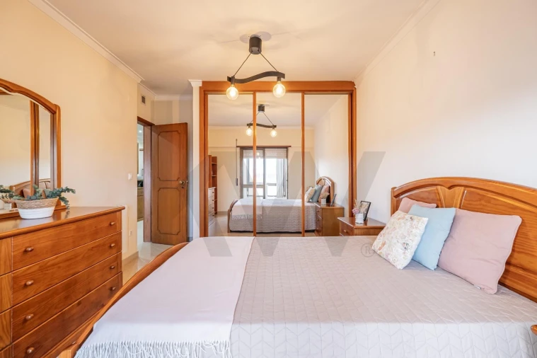 Apartamento T3 para Venda em Almada, Cova da Piedade, Pragal e Cacilhas Foto 6