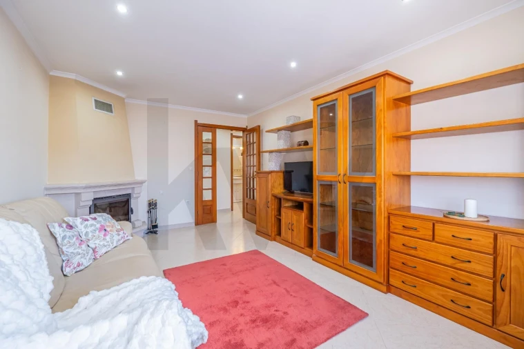 Apartamento T3 para Venda em Almada, Cova da Piedade, Pragal e Cacilhas Foto 24