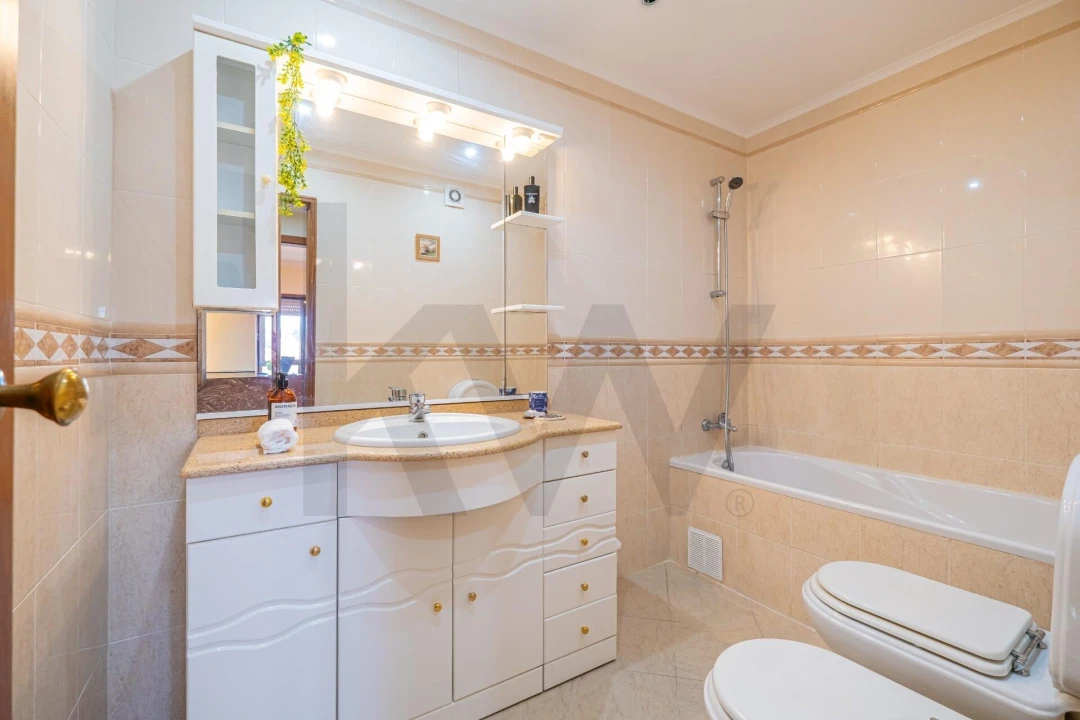 Apartamento T3 para Venda em Almada, Cova da Piedade, Pragal e Cacilhas Foto 17