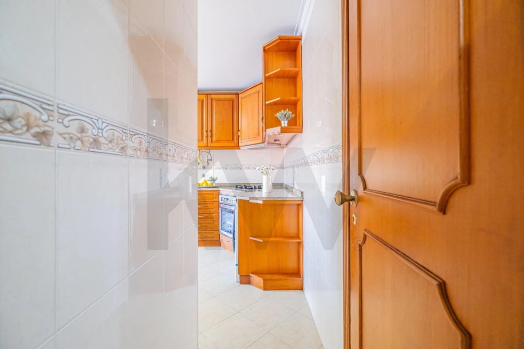 Apartamento T3 para Venda em Almada, Cova da Piedade, Pragal e Cacilhas Foto 40