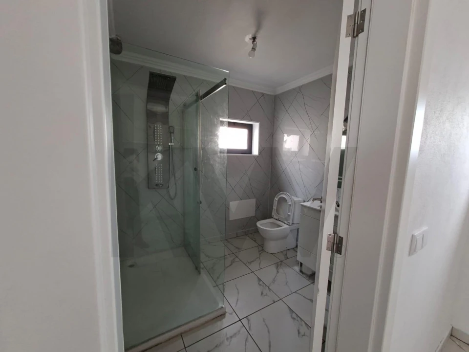 Moradia T1 para Venda em Gaula Foto 8