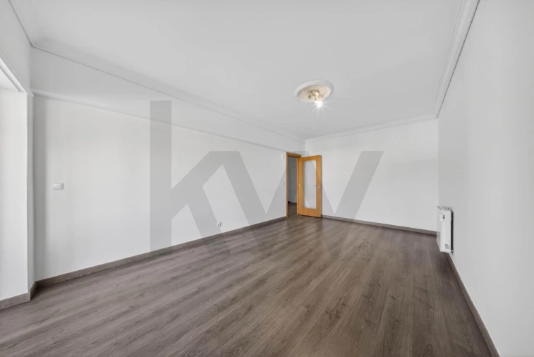 Apartamento T2 para Venda em Odivelas Foto 7