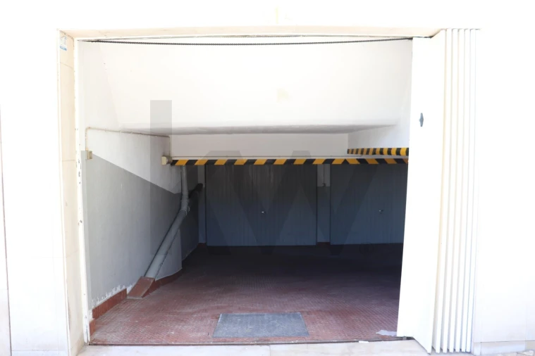 Garagem para Arrendamento em Costa da Caparica Foto 2