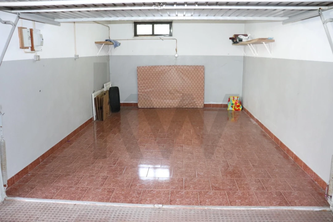 Garagem para Arrendamento em Costa da Caparica Foto 3