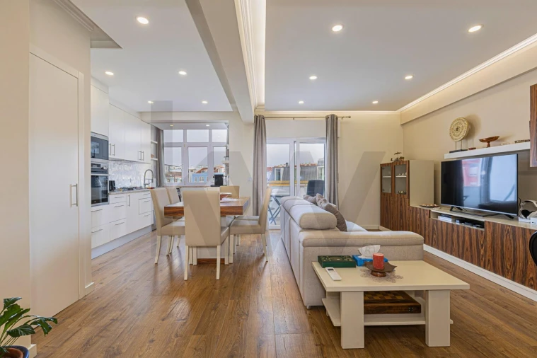 Apartamento T2 para Venda em Algés, Linda-A-Velha e Cruz Quebrada-Dafundo Foto 1