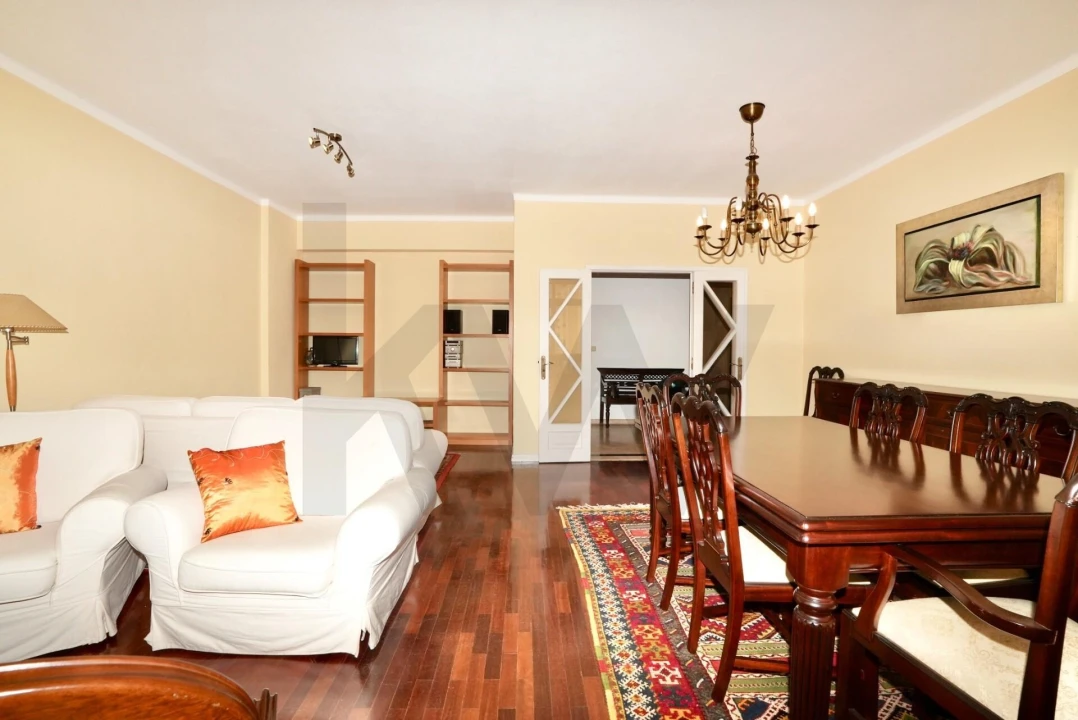 Apartamento T3 para Arrendamento em Carnaxide e Queijas Foto 2