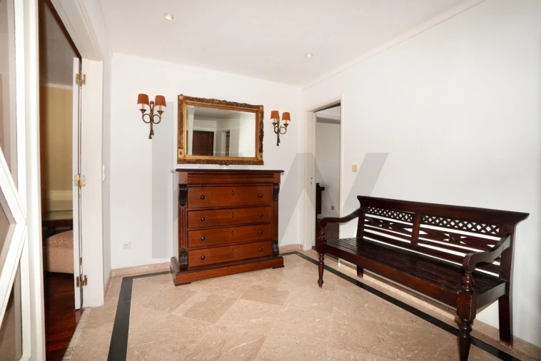 Apartamento T3 para Arrendamento em Carnaxide e Queijas Foto 11