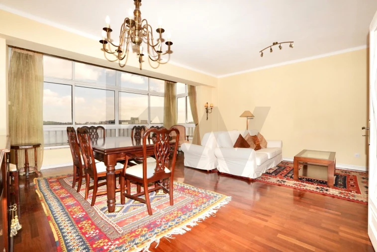 Apartamento T3 para Arrendamento em Carnaxide e Queijas Foto 5