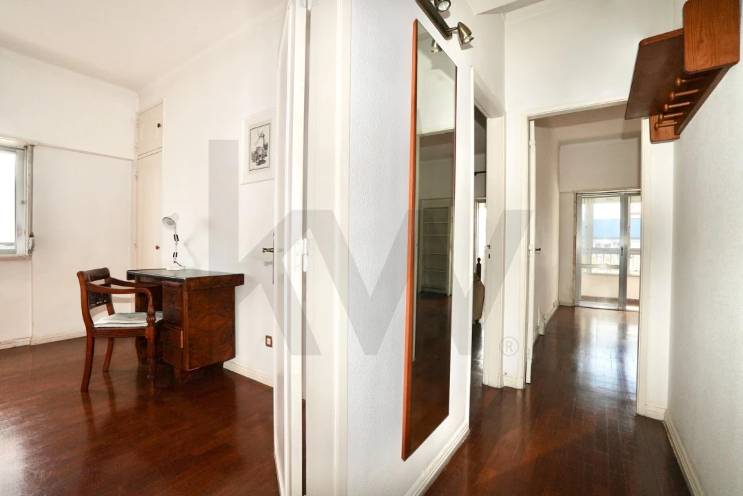 Apartamento T3 para Arrendamento em Carnaxide e Queijas Foto 14