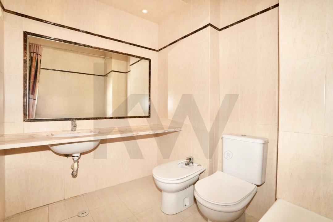 Apartamento T3 para Arrendamento em Carnaxide e Queijas Foto 18