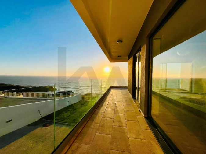 Moradia T3 para Venda em Santo Isidoro Foto 6