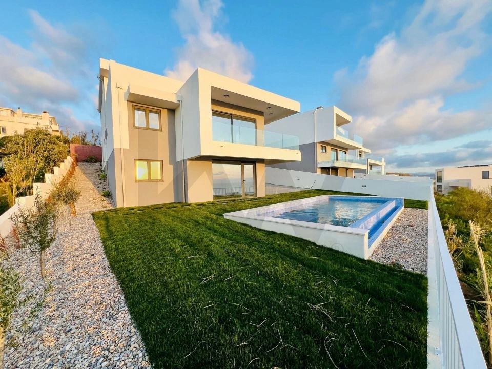 Moradia T3 para Venda em Santo Isidoro Foto 4