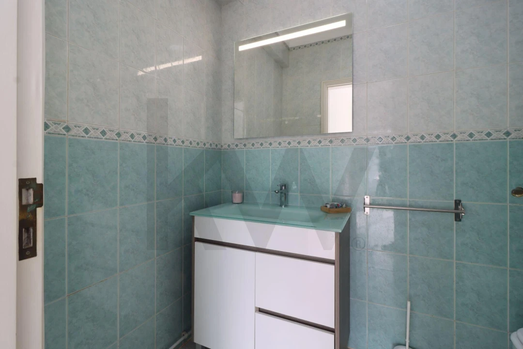 Apartamento T2 para Venda em Faro (Sé e São Pedro) Foto 6