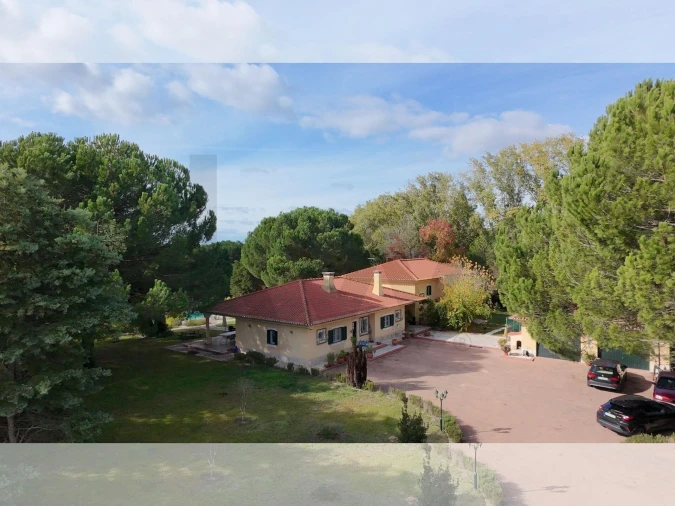 Moradia T4 para Venda em Santo Estêvão Foto 96