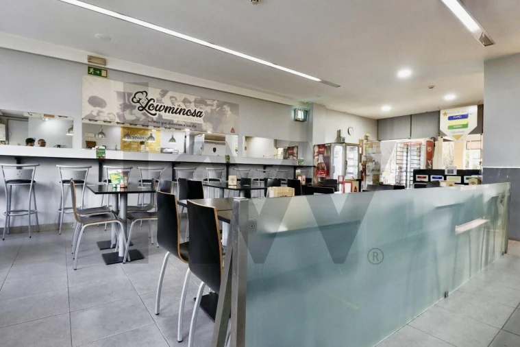 Negócio para Trespasse em São João da Madeira Foto 3