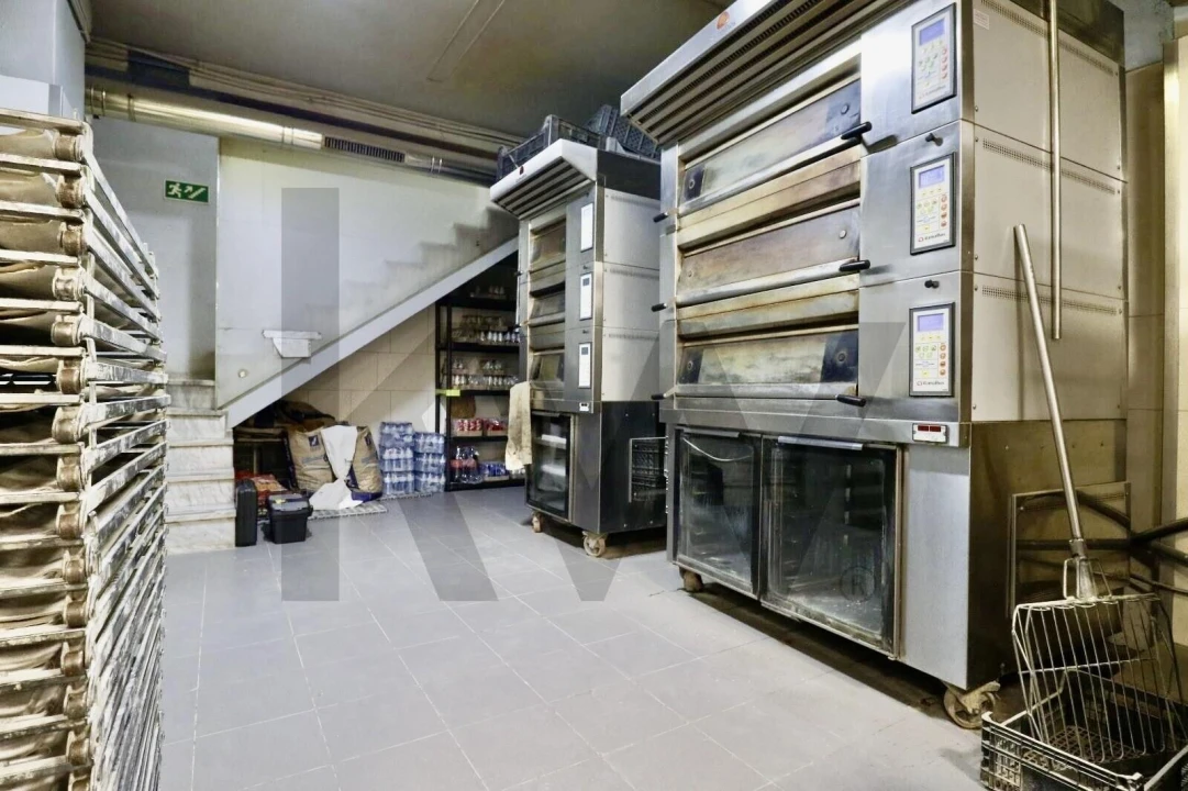 Negócio para Trespasse em São João da Madeira Foto 8