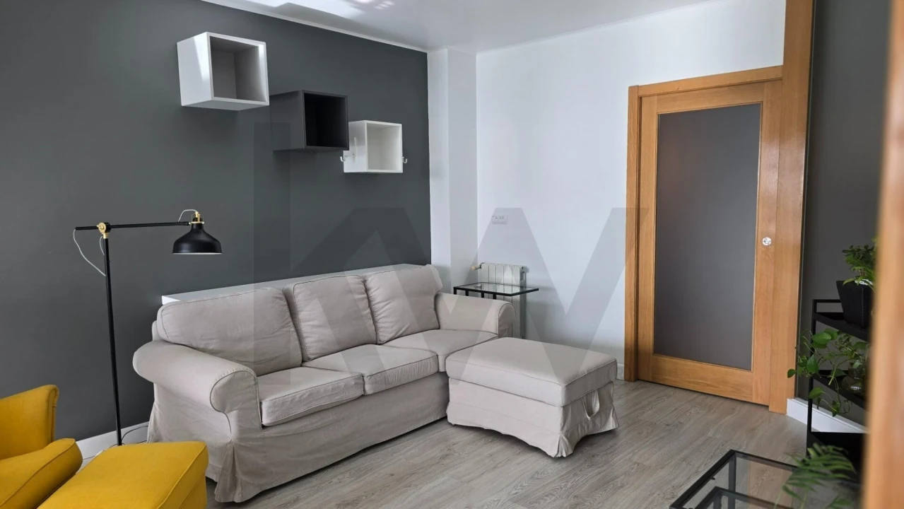 Apartamento T2 para Arrendamento em São Bernardo Foto 7