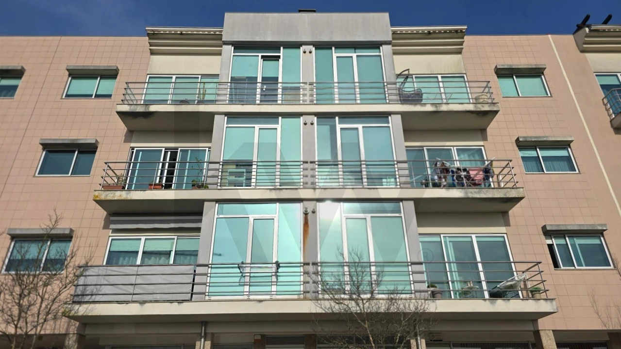 Apartamento T2 para Arrendamento em São Bernardo Foto 1