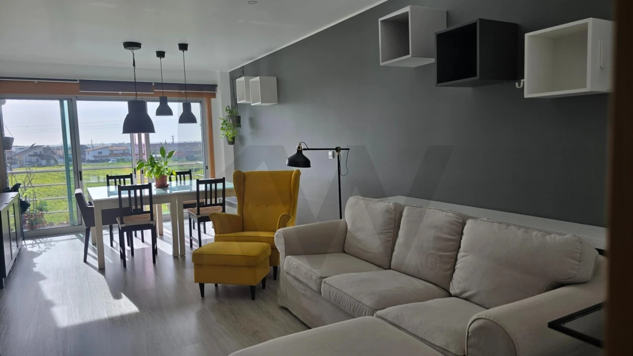 Apartamento T2 para Arrendamento em São Bernardo Foto 6