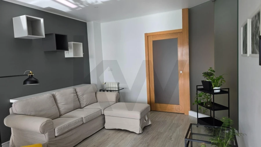 Apartamento T2 para Arrendamento em São Bernardo Foto 8