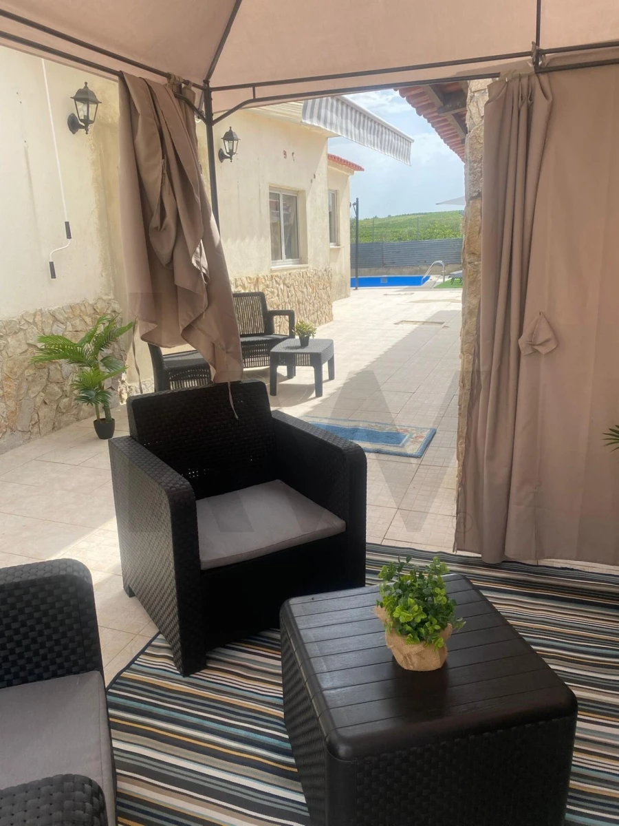 Moradia T4 para Venda em Alcanhões Foto 34