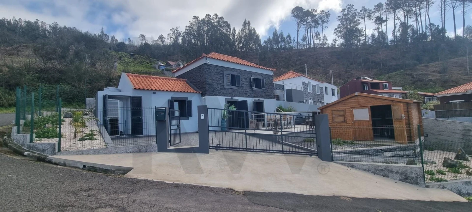 Moradia T1 para Venda em Arco da Calheta Foto 1