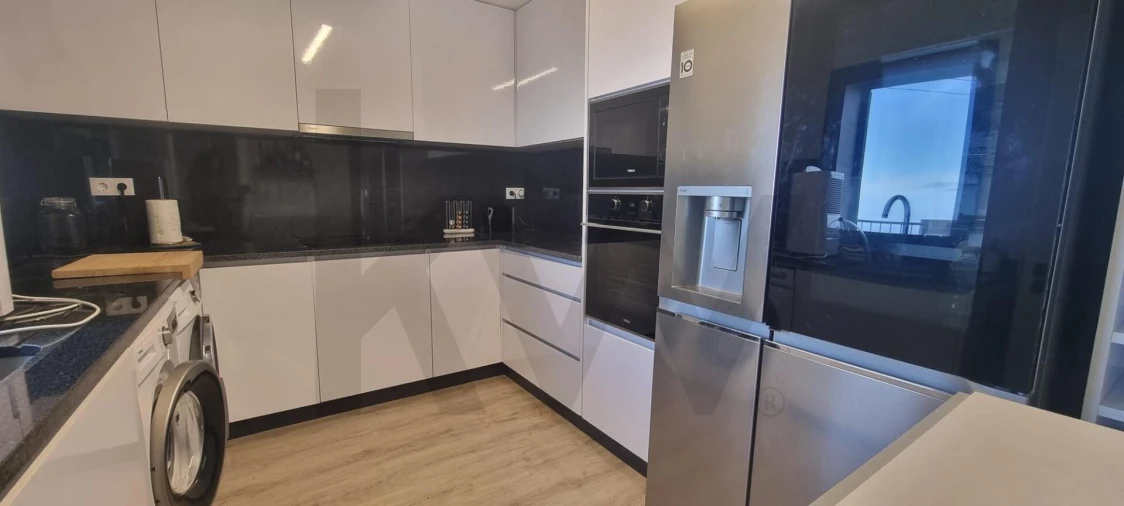 Moradia T1 para Venda em Arco da Calheta Foto 8